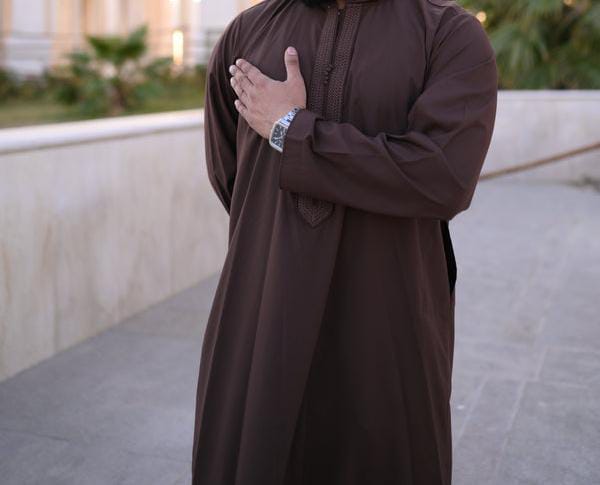 T1-015 Embroidered Brown Hoodie Thobe