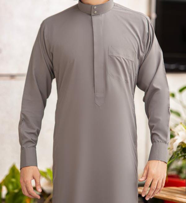 T1-013 Plain Light Grey Saudi Thobe
